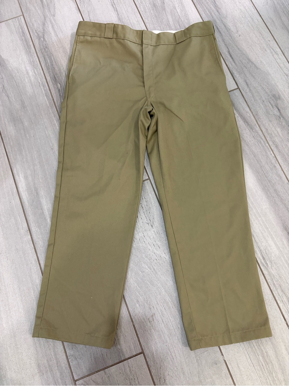 Men's Straight-Fit Chino Pants in Khaki- NWOT